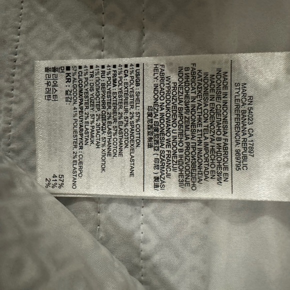 BANANA REPUBLIC Black & White Geometric Print Shorts - Picture 4 of 7